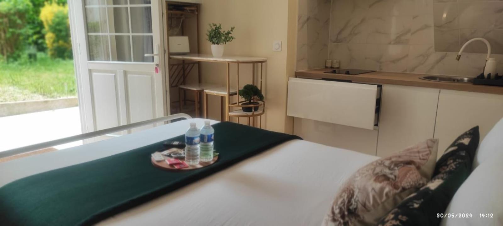 Le Cocoon Dore Poitiers Luaran gambar
