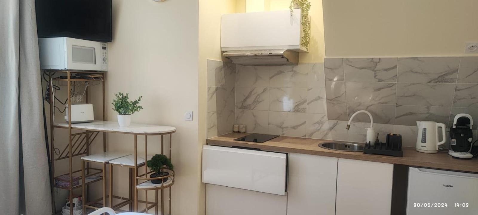 Le Cocoon Dore Poitiers Luaran gambar