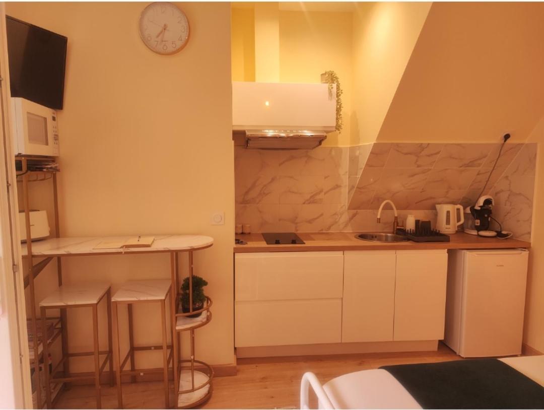 Le Cocoon Dore Poitiers Luaran gambar